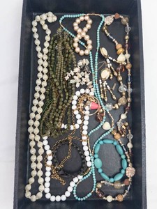 Mixed Jewelry - Assorted Beaded Necklaces & Bracelets