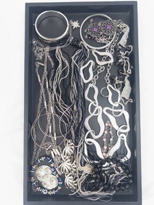Costume Jewelry Mixed Lot - Necklaces, Bracelets, Earrings & Pendants