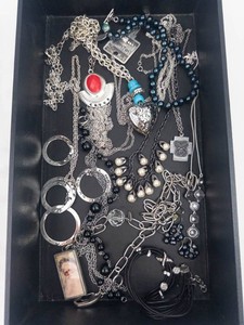 Jewelry - Mixed Costume Jewelry Assortment