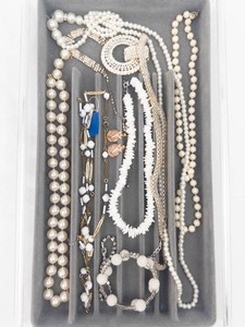 Costume Jewelry - Pearl-Style, Shell & Beaded Mixed Lot
