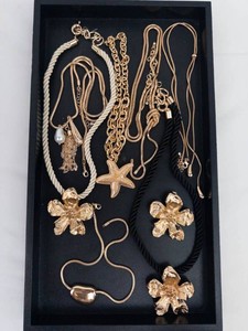 Costume Jewelry - Gold-Tone Necklace & Pendant Mixed Lot