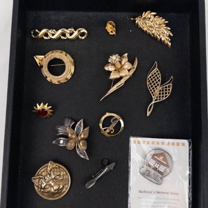 Costume Jewelry & Collectible Pins - Vintage Mixed Lot