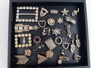 Costume Jewelry - Rhinestone Brooches, Earrings & Fashion Jewelry Assortment