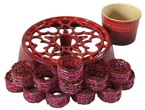 LR - Kitchen Tableware Mixed Lot - Le Creuset Trivet, Crock & 12 Napkin Rings