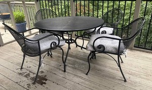 BY - Beautiful Patio Dining Table with Four Chairs