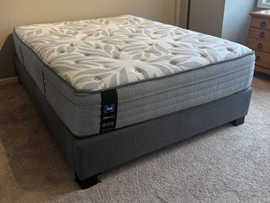 UBR1 - Full-Size Platform Bed