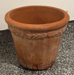 G - Terra-Cotta Planter Pot