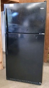 BLACK WHIRLPOOL REFRIGERATOR
