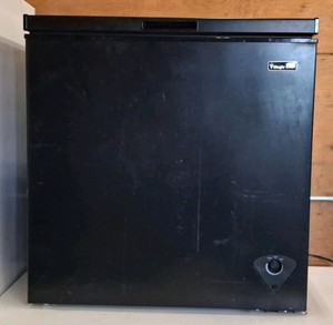 BLACK MAGIC CHEF SMALL FLOOR FREEZER