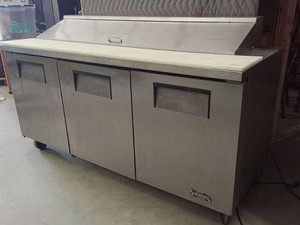 NSF TRUE COMMERCIAL REFRIGERATED PREP TABLE