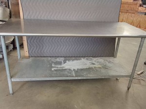 STAINLESS STEEL WORK STATIONTABLE