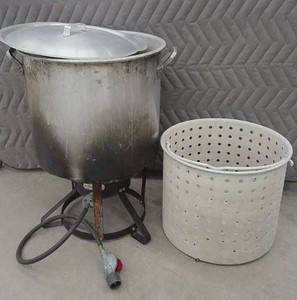 BAYOU CLASSIC 80 QUART HEAVY DUTY BOILING POT KIT