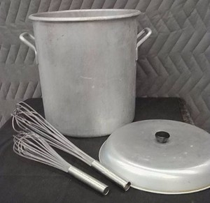 LARGE STOCK POT & TWO WHISKS