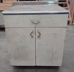 VINTAGE METAL KITCHEN COUNTER