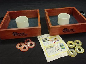 BULLSEYE WASHER GAME IN NICE WOODEN CASE