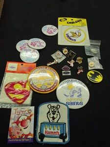 COLLECTABLE VINTAGE PINS