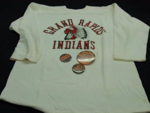 VINTAGE GRAND RAPIDS INDIANS JERSEY AND BUTTONSPINS