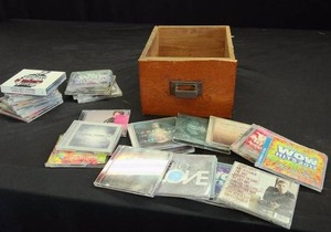 VINTAGE DRAWER WITH ASSORTED VINTAGE CDS