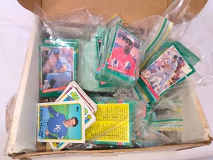 Vintage baseball cards lot