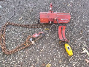 Engine hoist