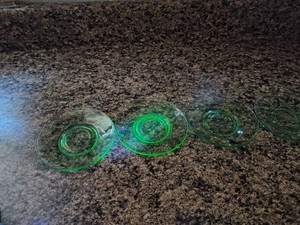 4 small uranium plates