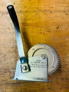 WINCH - New - 1600 cap.