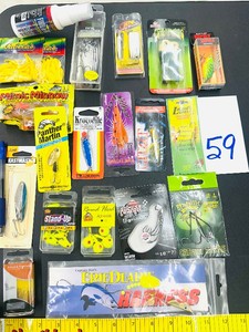 - B I G - FISHING LOT