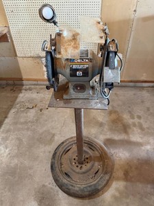 Delta 23-840 8-Inch Bench Grinder With Flexible Lamp