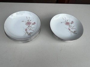 Laura Fine China Rose Themed Bowls - 12 Bowls 8W