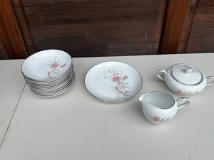 Laura Floral Fine China Accessories Set - 12 Bowls, Teapot & Creamer