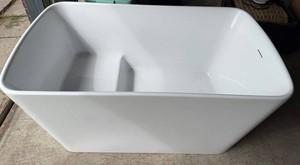 White Freestanding Soaking Bathtub - 48 X 29 X 25 in