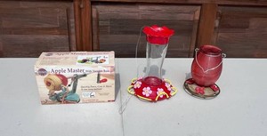 Norpro Apple Master in Orig Pkg & Decorative Bird Feeders Mixed Lot