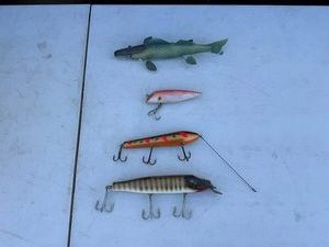 Fishing Lures and Decoy Mixed Lot - Wooden Plugs, Minnow & Fish Lure (Lot of 4)