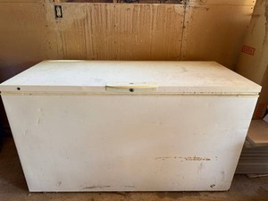 Kenmore Chest Freezer - 61 in