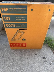 VELUX FSF 101 Fixed Skylight 21 12 X 27 12 in