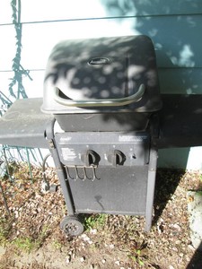 Aussie propane barbecue grill