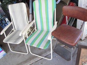 Vintage telephone counter stool and pair of folding lawn chairs