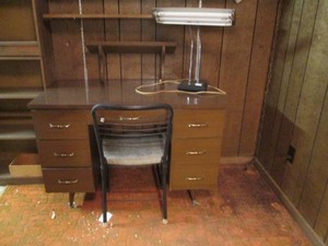 Vintage desk, lamp and a small wall shelf. 44 x 22 x 29