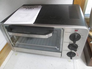 Waring Stainless steel professional toaster oven plus (2) glass cutting boards
