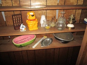 Vintage decor and kitchenware