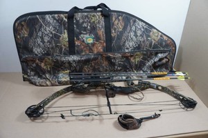 Parker Buck Hunter Compound Bow with 3 Arrows, Release and Case