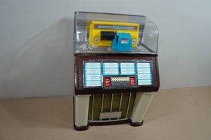 Vintage Thomas Model 1960 Juke Box Radio