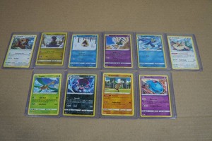 10 Pokemon Trading Cards