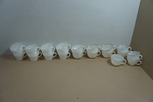 Vintage Anchor Hocking Fire King Milk Glass Swirl Teacups