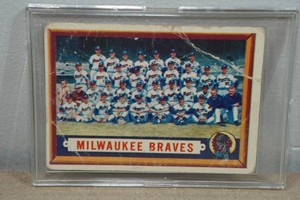 1957 Topps Milwaukee Braves Team Baseball Card