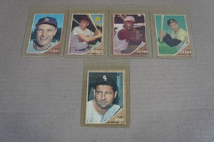 1962 Topps Baseball Cards - Vinson, Yost, Wynn