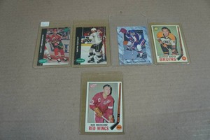 Hockey Cards - Niedermayer, Gretzky, Delvecchio
