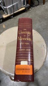 University of Minnesota Book (623404)