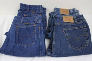 Wrangler & Levis Jeans - 4 Pairs