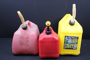 Rubbermaid & Blitz Fuel Can Mixed Lot - 3-Can Group